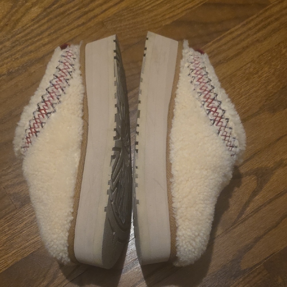 UGG Cream and Red Shearling Mules - Picture 5 of 5